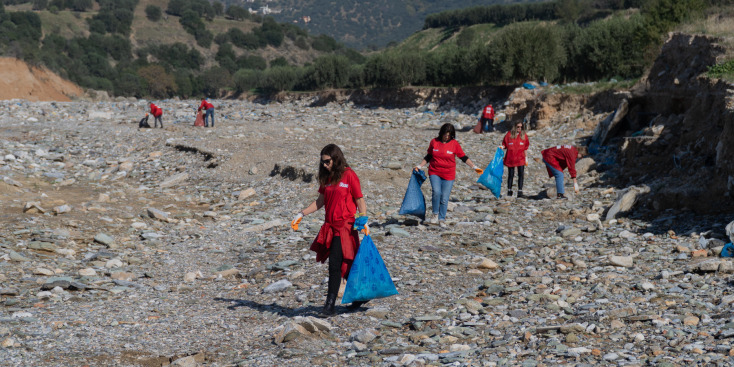 Οι εθελοντικές δράσεις καθαρισμού του Dixan