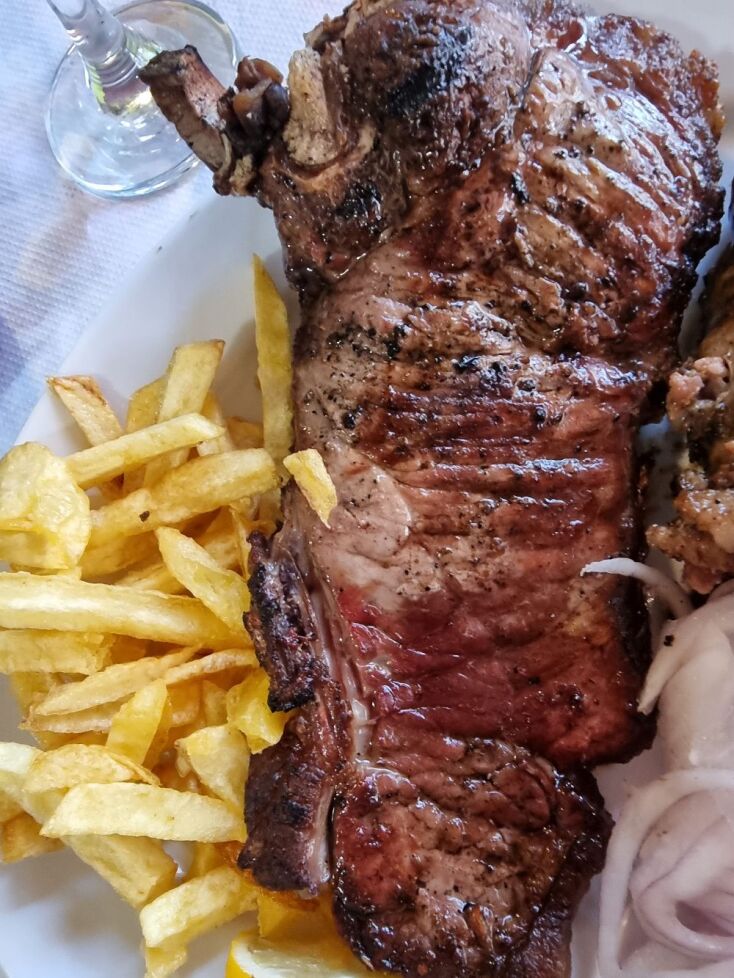 Το οβελιστήριο της Λενιώς Ούστογλου