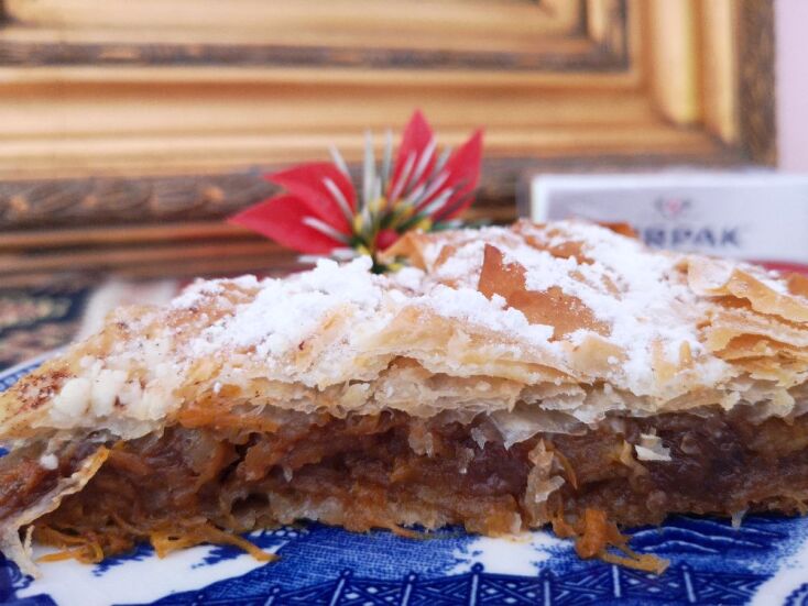 Συνταγή για γλυκιά κολοκυθόπιτα με πετιμέζι