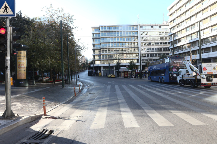  Άδεια πόλη η Αθήνα το πρωί των Χριστουγέννων