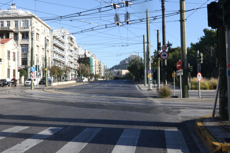  Άδεια πόλη η Αθήνα το πρωί των Χριστουγέννων