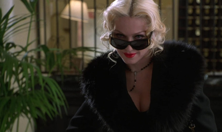 Τέσσερα Δωμάτια: Η μαύρη κωμωδία για την Πρωτοχρονιά από τον Ρόμπερτ Ροντρίγκεζ και τον Κουέντιν Ταραντίνο