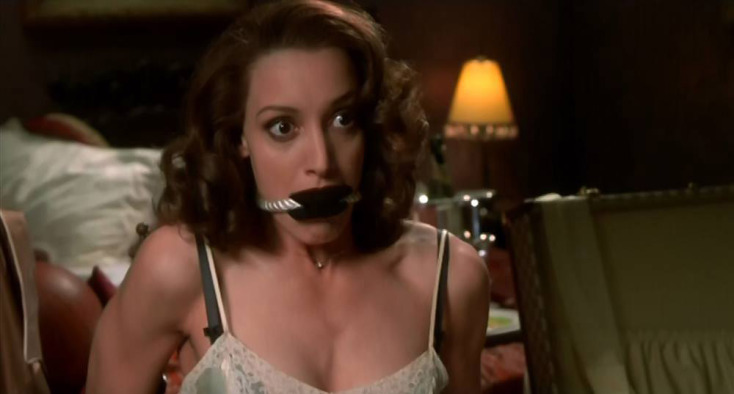 Τέσσερα Δωμάτια: Η μαύρη κωμωδία για την Πρωτοχρονιά από τον Ρόμπερτ Ροντρίγκεζ και τον Κουέντιν Ταραντίνο