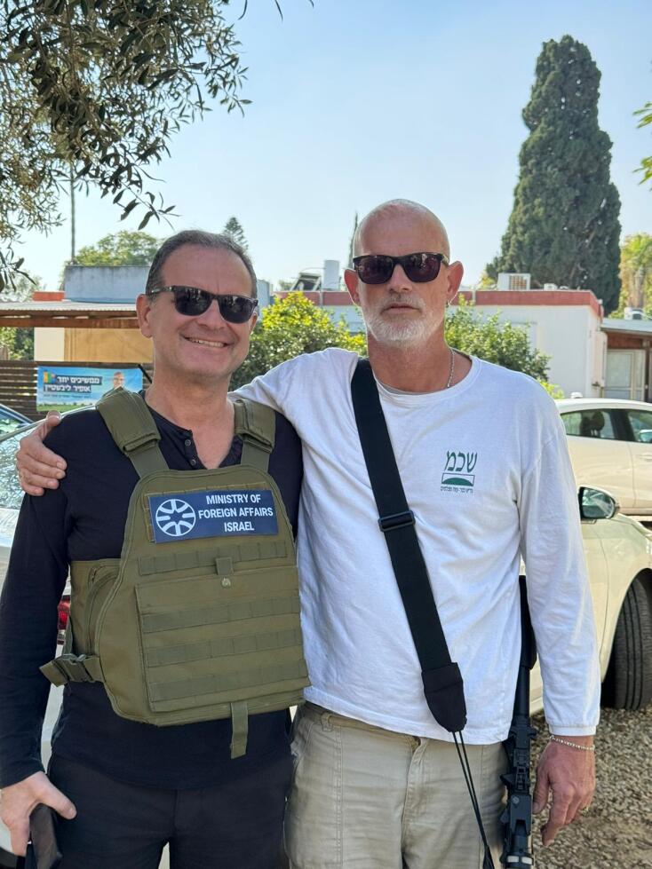 Οδοιπορικό στο Ισραήλ μετά τον πόλεμο: Τι λένε γονείς ομήρων, μέλη κοινοτήτων και οργανισμών, καθηγητές πανεπιστημίων και απλοί πολίτες