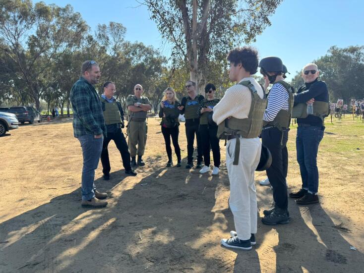 Οδοιπορικό στο Ισραήλ μετά τον πόλεμο: Τι λένε γονείς ομήρων, μέλη κοινοτήτων και οργανισμών, καθηγητές πανεπιστημίων και απλοί πολίτες
