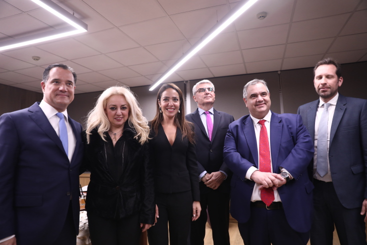 Η Μιχαηλίδου παρέλαβε το υπουργείο Εργασίας