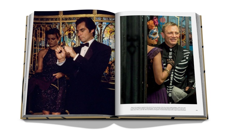 Τζέιμς Μποντ: Τα ταξίδια του διάσημου κατασκόπου σε εμβληματικούς προορισμούς, στο βιβλίο «James Bond Destinations», των εκδόσεων Assouline.