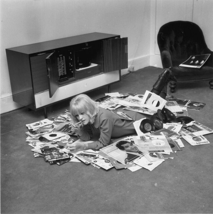 Annie Nightingale (1940 - 2024): Ένα μεγάλο είδωλο του ραδιοφώνου και της ποπ κουλτούρας