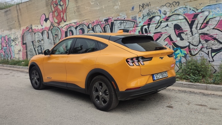 Ford Mustang Mach-E RWD ER: Ένα σύγχρονο αμιγώς ηλεκτροκίνητο SUV