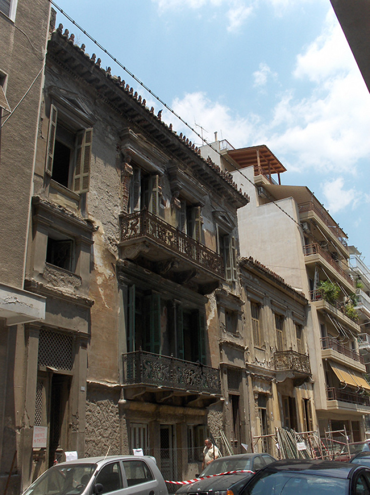 Το οίκημα που κτίστηκε το 1899 από τον διάσημο αρχιτέκτονα της εποχής Ερνέστο Τσίλλερ προτού ανακαινιστεί