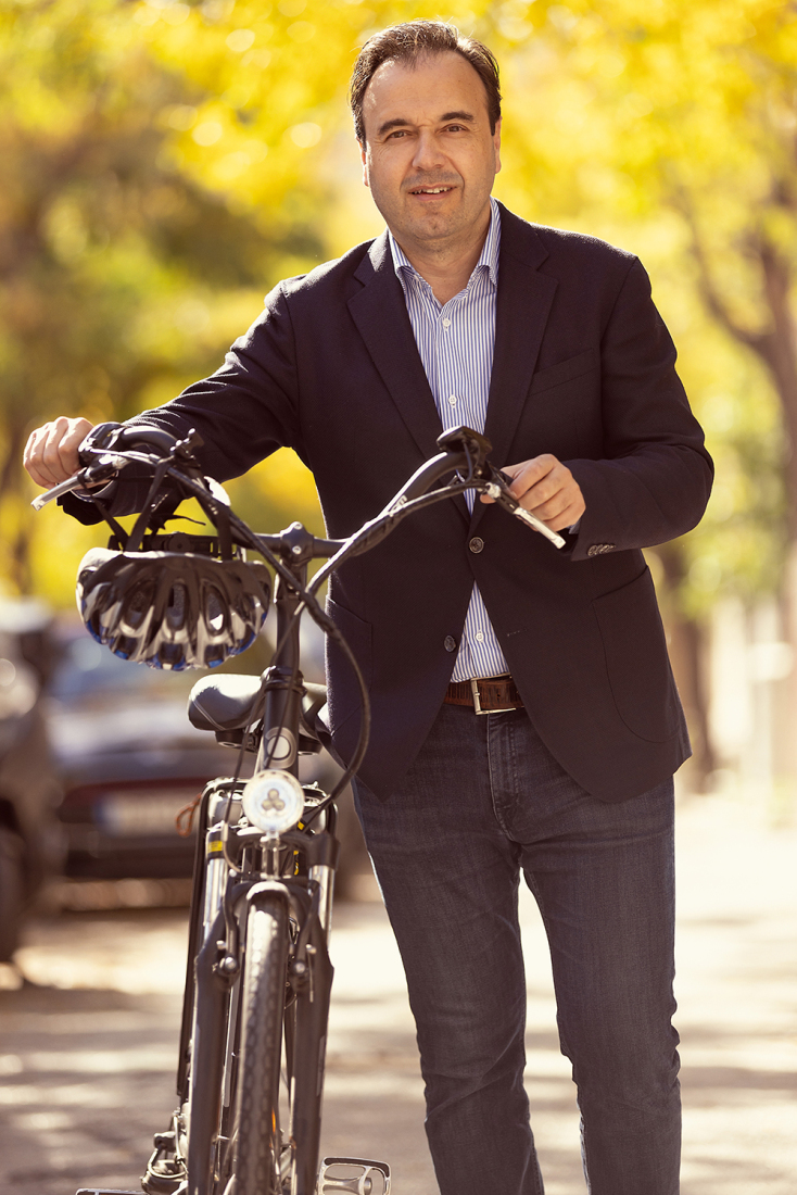 Δημήτρης Παπαστεργίου: Ο Υπουργός Ψηφιακής Διακυβέρνησης μιλάει στην Athens Voice