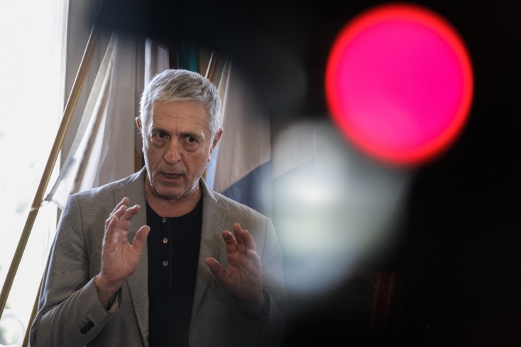 ΣΥΡΙΖΑ: Ο Στέφανος Κασσελάκης επιτίθεται στον Στέλιο Κούλογλου με αφορμή δημοσίευμα του tvxs - Τι συνέβη με τις αφίσες του Αλέξη Τσίπρα στην Κουμουνδούρου.