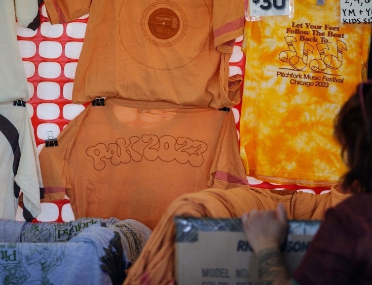 Pitchfork: Η δημοφιλής μουσική ιστοσελίδα πρόκειται να συγχωνευθεί με το ανδρικό περιοδικό GQ - Πολλά στελέχη αναμένεται να χάσουν τη δουλειά τους.