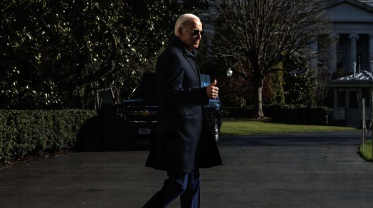 Μπάιντεν: Παρουσιάζει τον Τραμπ ως απειλή