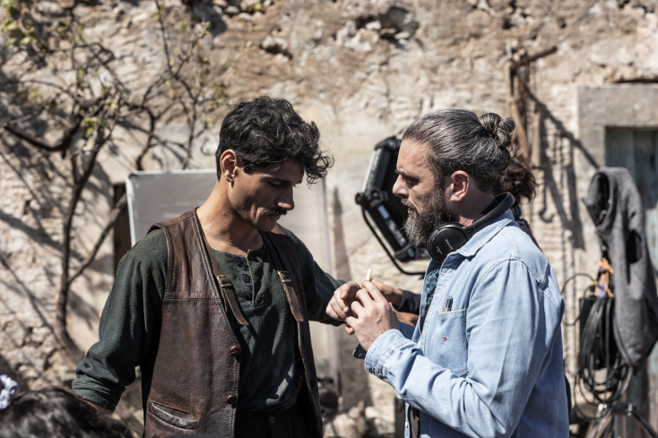 17 Κλωστές: Η νέα σειρά του Σωτήρη Τσαφούλια 