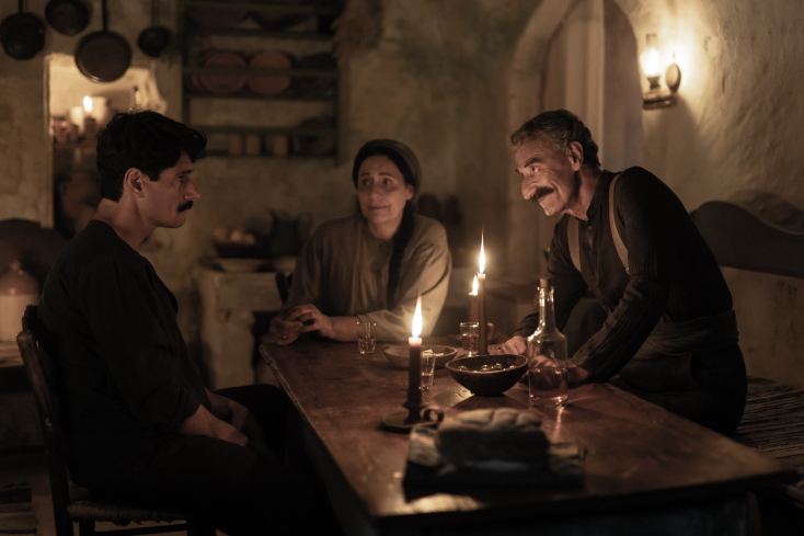 17 Κλωστές: Η νέα σειρά του Σωτήρη Τσαφούλια 