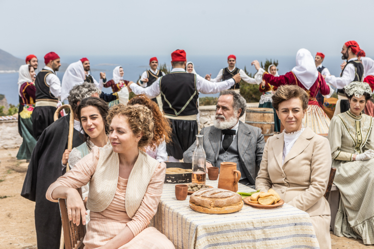 17 Κλωστές: Η νέα σειρά, σε σκηνοθεσία Σωτήρη Τσαφούλια 