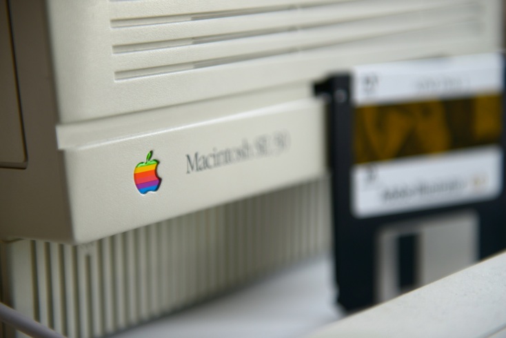 Το πρώτο Macintosh γεννήθηκε στις 24 Ιανουαρίου 1984 και γίνεται 40 ετών - Η επανάσταση της Apple που άνοιξε τον δρόμο στους σύγχρονους υπολογιστές.