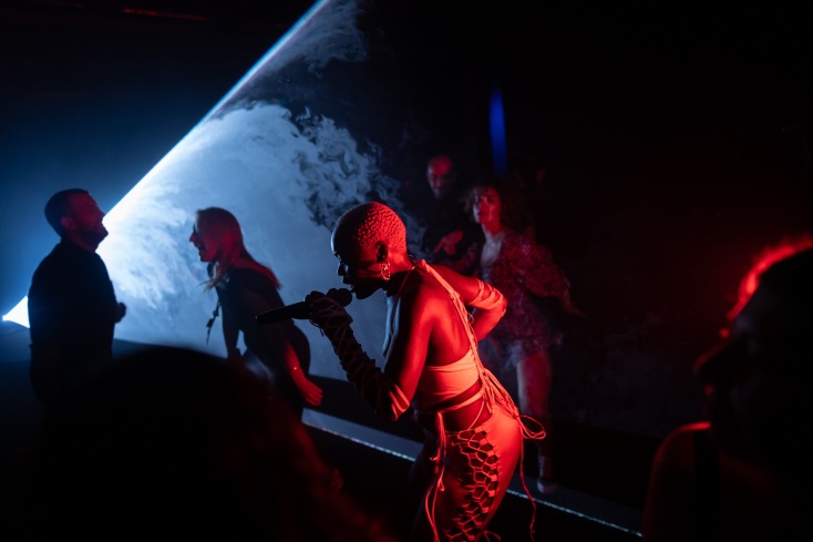 Stages A/Live: Pongo, η νέα ντίβα του kuduro έρχεται αποκλειστικά στο Onassis Channel στο YouTube, ειδικά κινηματογραφημένη από τον Χρήστο Σαρρή.