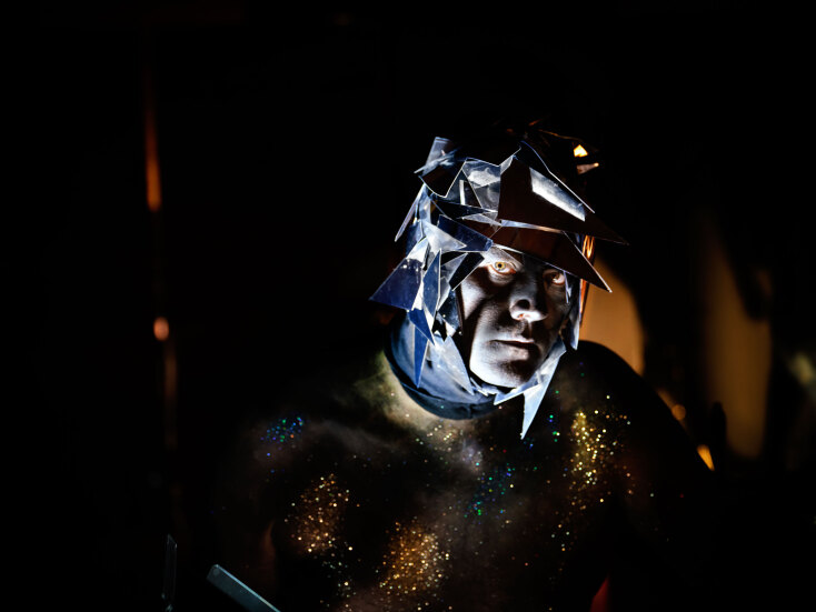 Ο Ilya Algaer στον ρόλο του Πλούτωνα στην "Περσεφόνη"