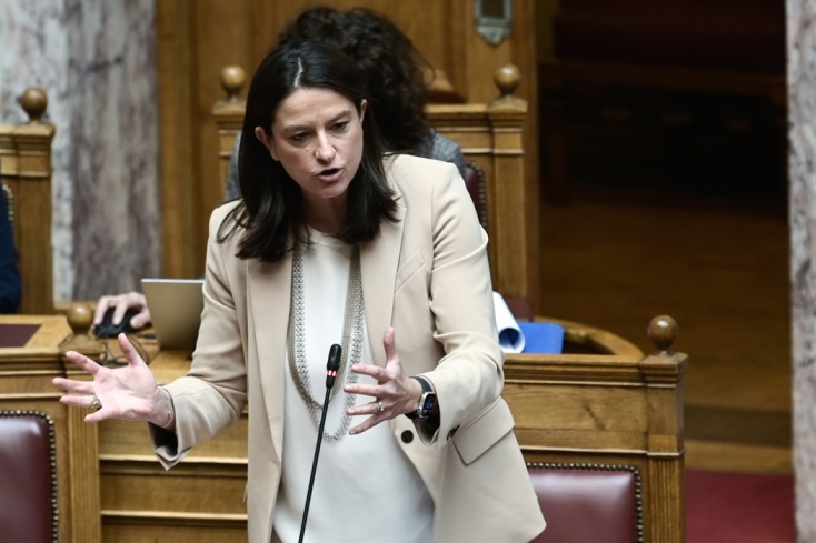 Η υπουργός Εσωτερικών, Νίκη Κεραμέως