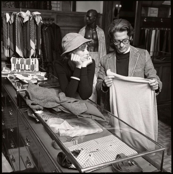 «Iconic Avedon»: Έκθεση για τον εμβληματικό φωτογράφο Ρίτσαρντ Άβεντον στη Gagosian Gallery στο Παρίσι - Γιορτάζονται τα 100 χρόνια από τη γέννησή του.