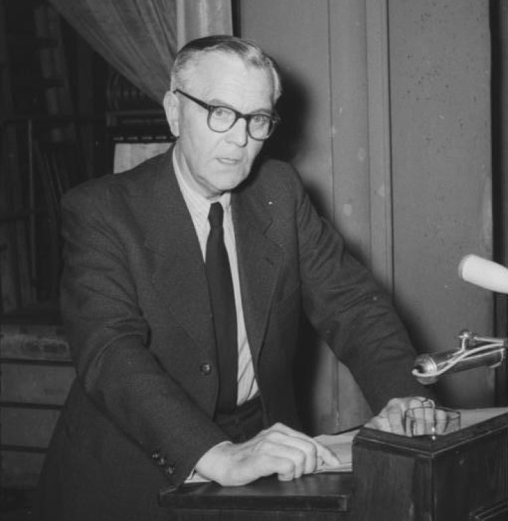 Σαν σήμερα 31 Ιανουαρίου: Το 1943, ο στρατάρχης Φρίντριχ Πάουλους παραδίδεται στον Κόκκινο Στρατό - Η Μάχη του Στάλινγκραντ λήγει με νίκη των Σοβιετικών. 