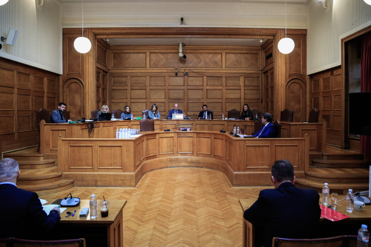 Εξεταστική για τα Τέμπη