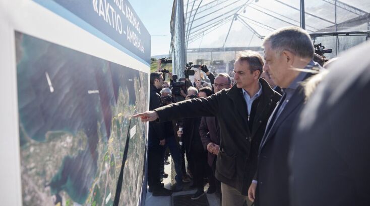 Ο πρωθυπουργός στα εγκαίνια για τον αυτοκινητόδρομο Άκτιο - Αμβρακία