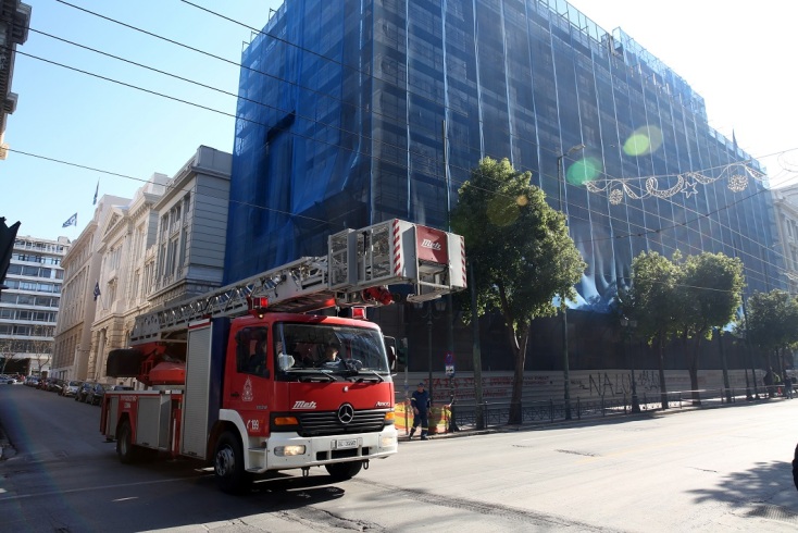 Βόμβα στο υπουργείο Εργασίας: Τρία έως πέντε κιλά εκρηκτικών - Το υλικό και η μέθοδος των δραστών - Οι εκτιμήσεις της Αντιτρομοκρατικής.