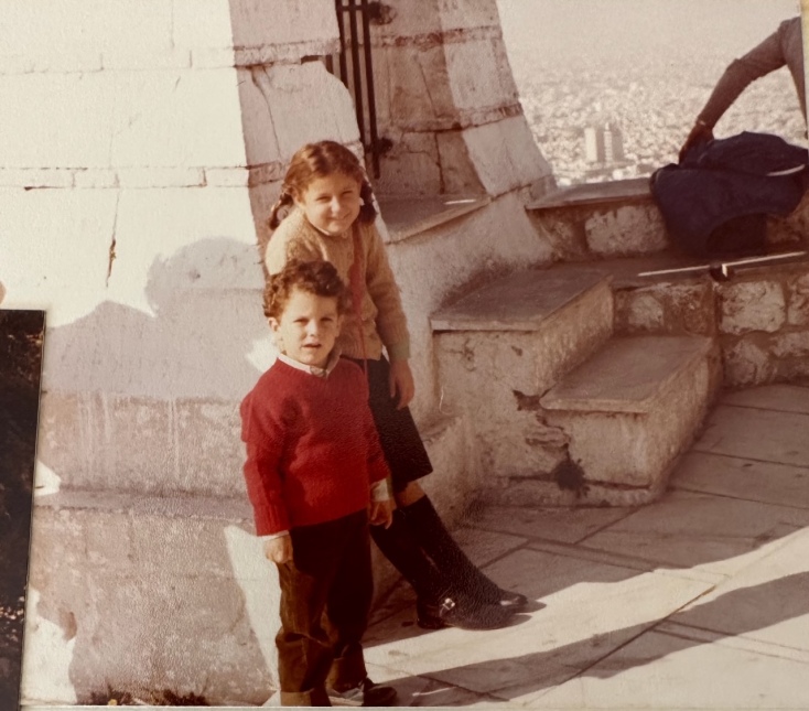 Η Κατερίνα Βρανά με τον αδερφό της