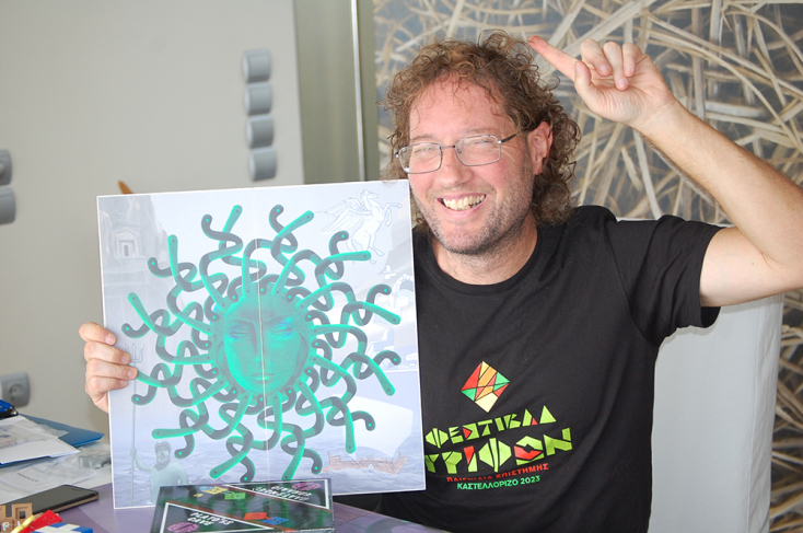 Το γριφώδες σύμπαν του Πανταζή Χούλη