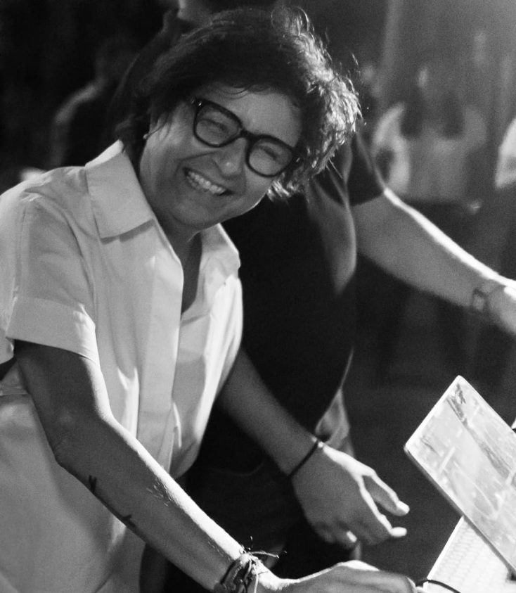 Το τελευταίο «αντίο» είπαν εκπρόσωποι του καλλιτεχνικού κόσμου στη Βαγγελιώ Αγγελίδου, F&B μάνατζερ της Στέγης του Ιδρύματος Ωνάση.