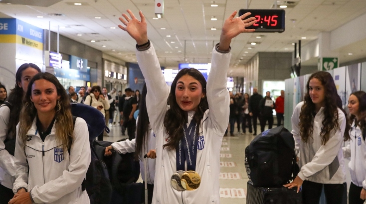 Επέστρεψαν στην Ελλάδα τα «χρυσά» κορίτσια της συγχρονισμένης κολύμβησης 