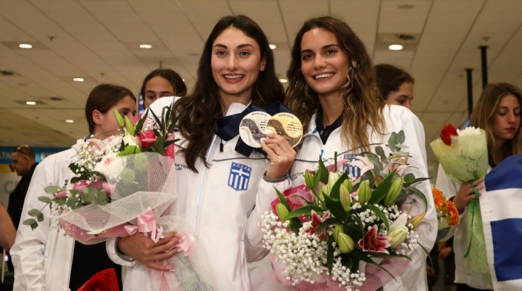 Επέστρεψαν στην Ελλάδα τα «χρυσά» κορίτσια της συγχρονισμένης κολύμβησης 