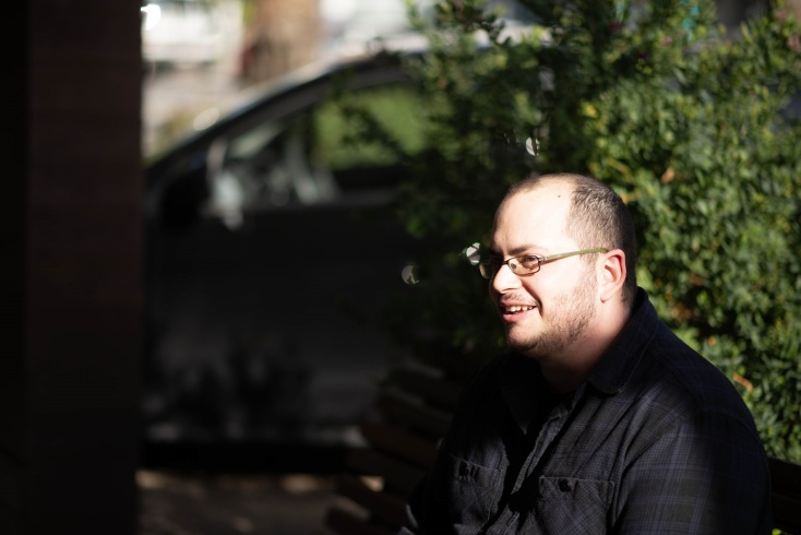 Ze Mitsos: Δημήτρης Μπαρμπαγιάννης και Γιάννης Ντρενογιάννης μιλούν για το άλμπουμ «Marco Polo» και την προφορική ποίηση.