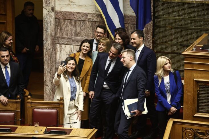 Πανηγυρικό το κλίμα μετά την υπερψήφιση του γάμου των ομόφυλων ζευγαριών