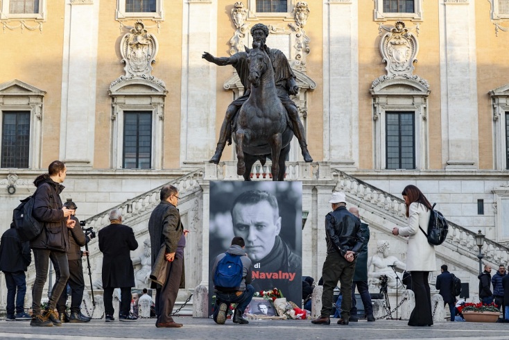 Ρωσία: Οι ερευνητές θα εξετάσουν τη σορό του Αλεξέι Ναβάλνι για τουλάχιστον 14 ημέρες - Εν αναμονή «πραγματογνωμοσύνης». 