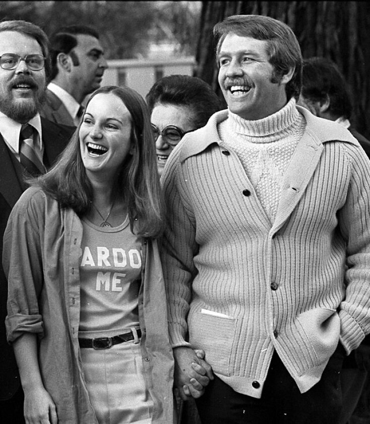 Η Πάτι Χερστ με τον σύζυγό της το 1979