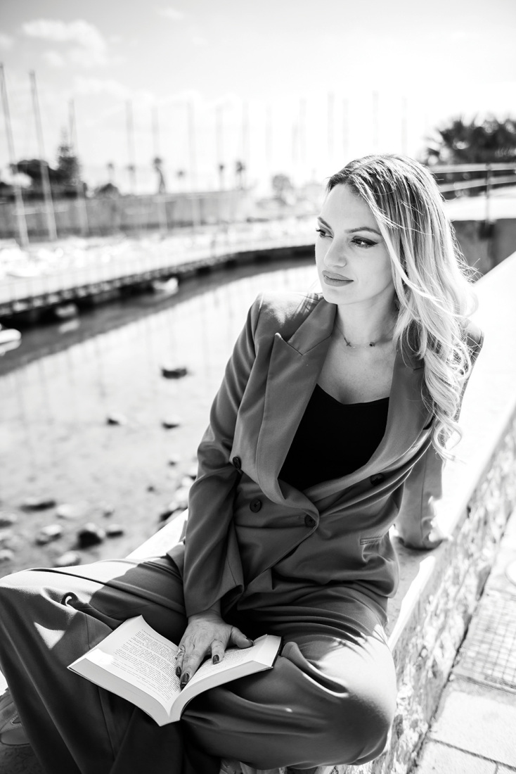 Η Μαρία Κυριαζή μιλάει για το αστυνομικό μυθιστόρημα «Ο Συλλέκτης των Τρένων»