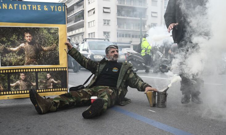 Η συγκέντρωση των μελισσοκόμων στο Σύνταγμα σε εικόνες