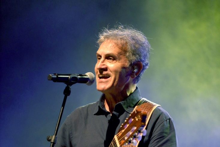 Γιώργος Νταλάρας