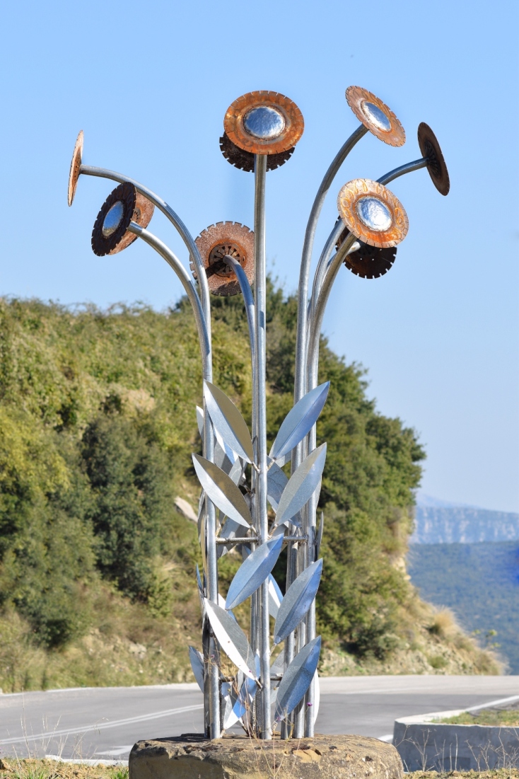 Ένα χωριό της Ηπείρου που μοιάζει με υπαίθρια γκαλερί 