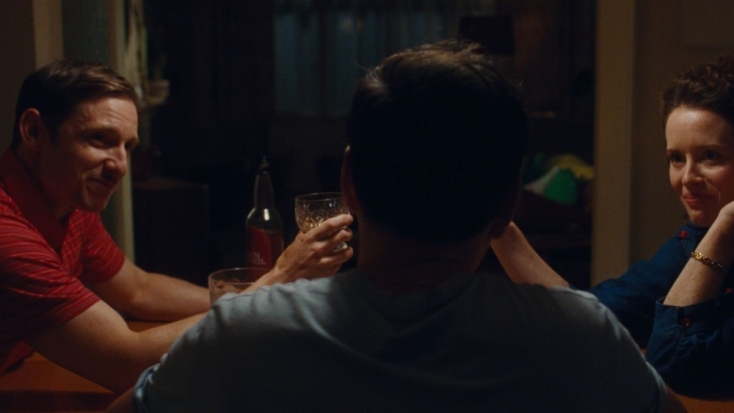 Το «Άγνωστοι μεταξύ μας» και γιατί είναι ο καιρός του