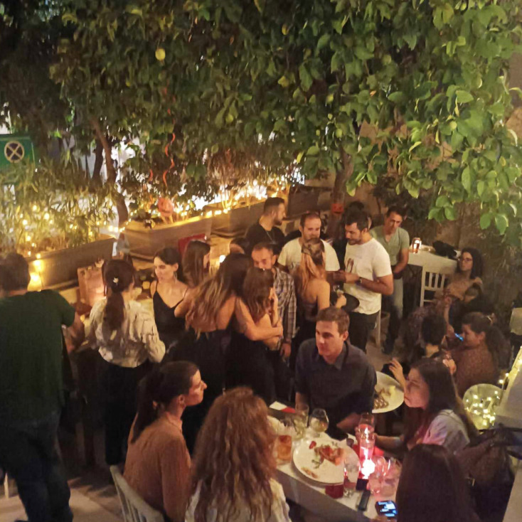 «Λογιότατος»: Το μπαρ της Κυψέλης