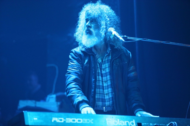 Ο τραγουδιστής και συνθέτης Γιάννης Γιοκαρίνης απαντά σε 33 ερωτήσεις για την Αθήνα.