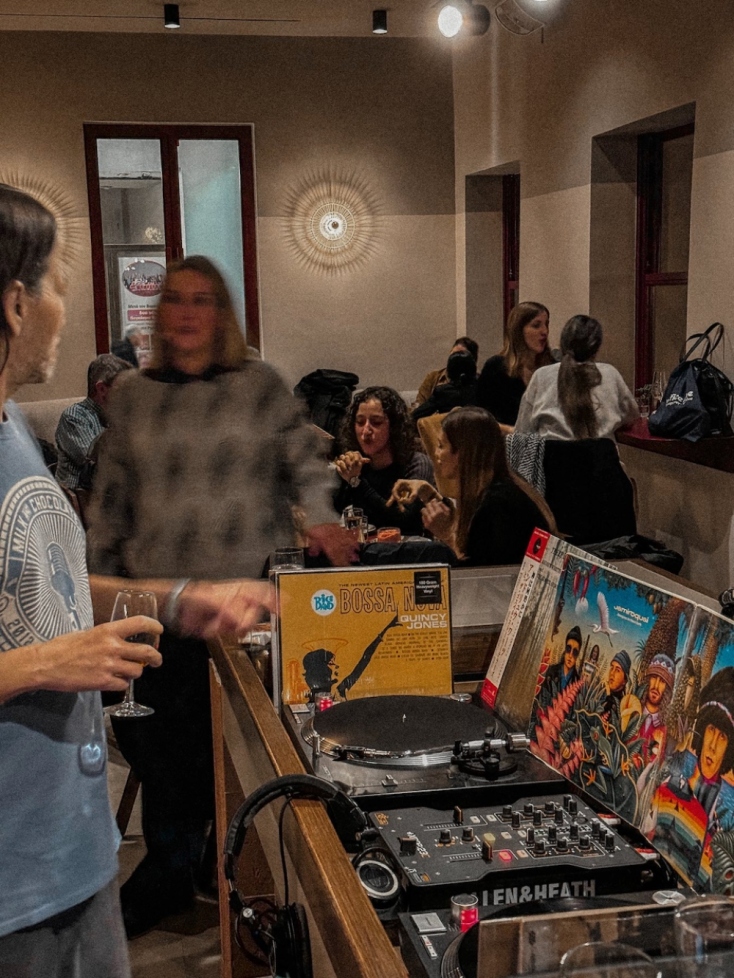  Κόκκινη Σβούρα: Νέο κεφάλαιο γαστρονομίας για το γνωστό και αγαπημένο στέκι του Χαλανδρίου 