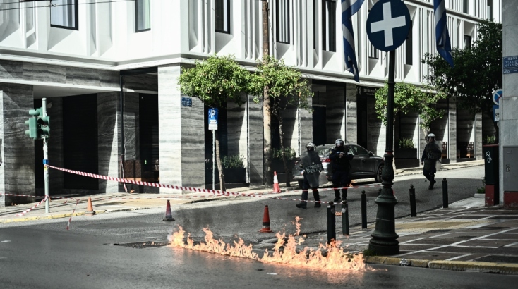 Επεισόδια με χημικά στο πανεκπαιδευτικό συλλαλητήριο στη Σταδίου