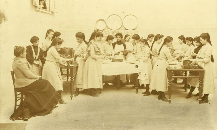 Σύλλογος εκπαιδεύσεως νεανίδων