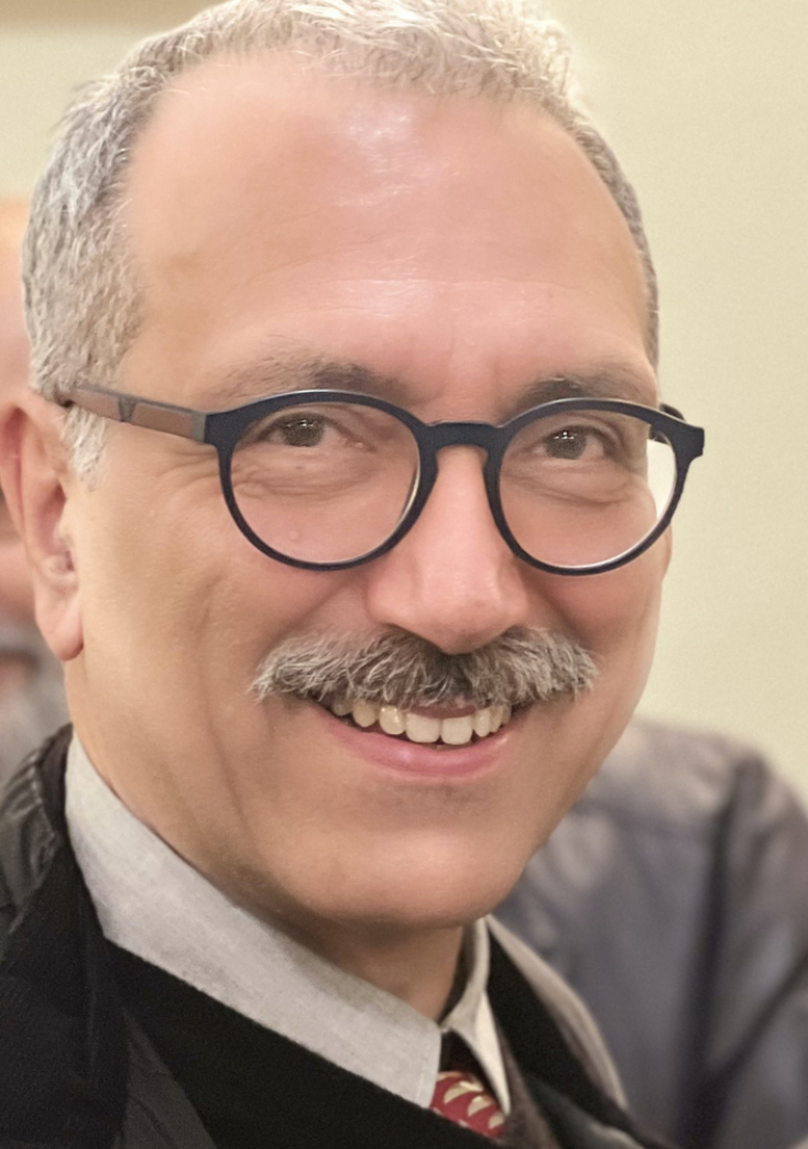 Συνέντευξη με τον Ιωσήφ Βιβιλάκη, εμπνευστή και δημιουργό της φιλολογικής-θεατρικής ομάδας Οθόνιον, με αφορμή το ανέβασμα του έργου “Η Θυσία του Ιεφθάε” του Καισάριου Δαπόντε του 18ου αιώνα, μέσα από την τέχνη του θεάτρου σκιών. 